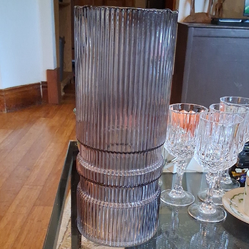 NORDIC ART VASE